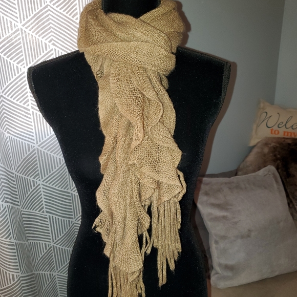 Tanned Ruffled Scarf - Picture 2 of 2